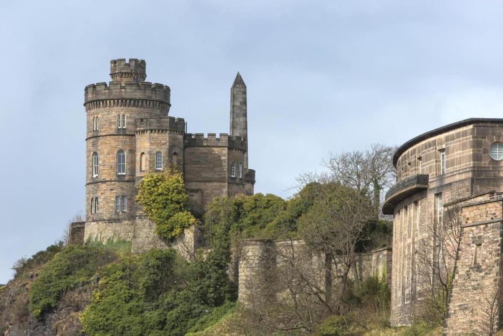 Next To The Palace And Royal Mile With Parking EDI Exteriér fotografie